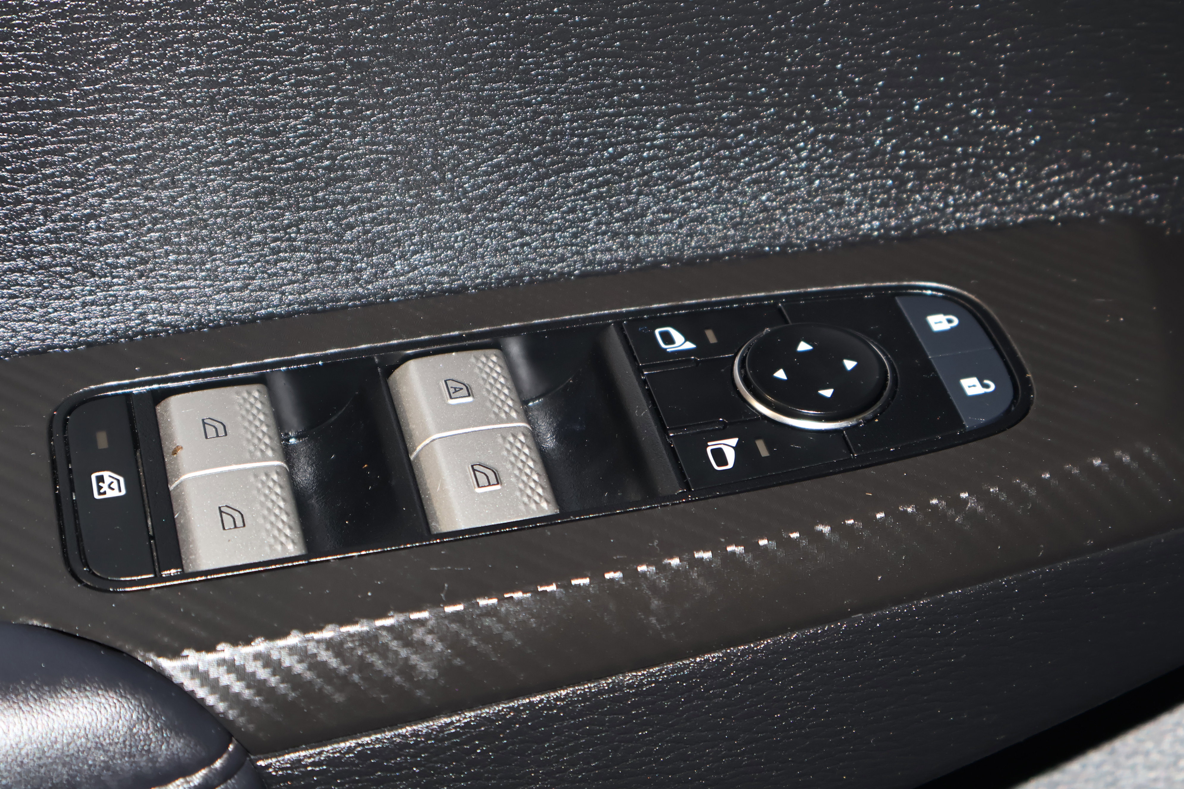 Used 2023 Mitsubishi Outlander ES AWD/4WD image 30