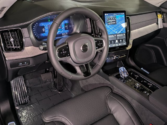 New 2026 Volvo XC90 T8 Ultra w/ Protection Package AWD/4WD image 12