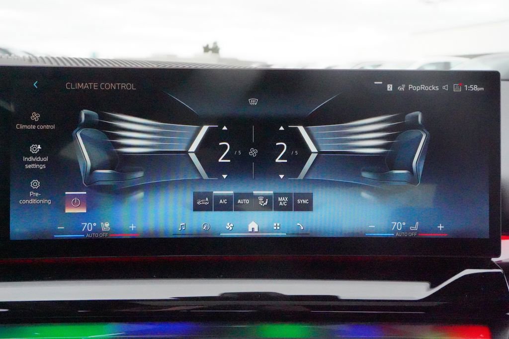 Used 2025 BMW i5 eDrive40i w/ Premium Package image 18