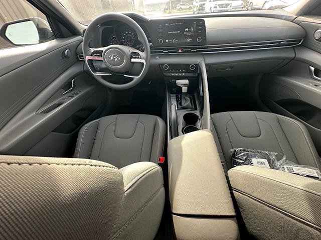 Used 2023 Hyundai Elantra SEL w/ Cargo Package image 20