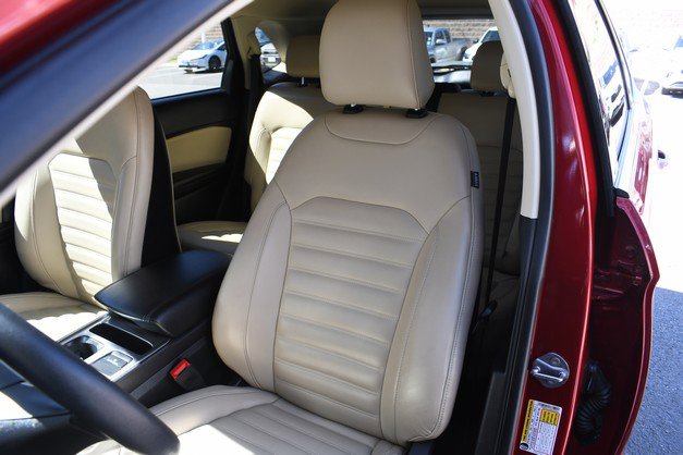 Used 2024 Ford Edge SEL w/ Convenience Package image 17
