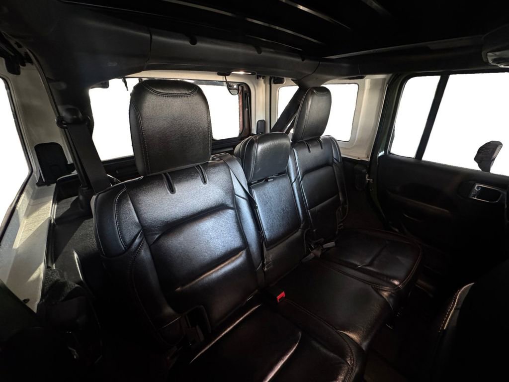 Used 2021 Jeep Wrangler Unlimited Rubicon w/ Trailer Tow Package image 17