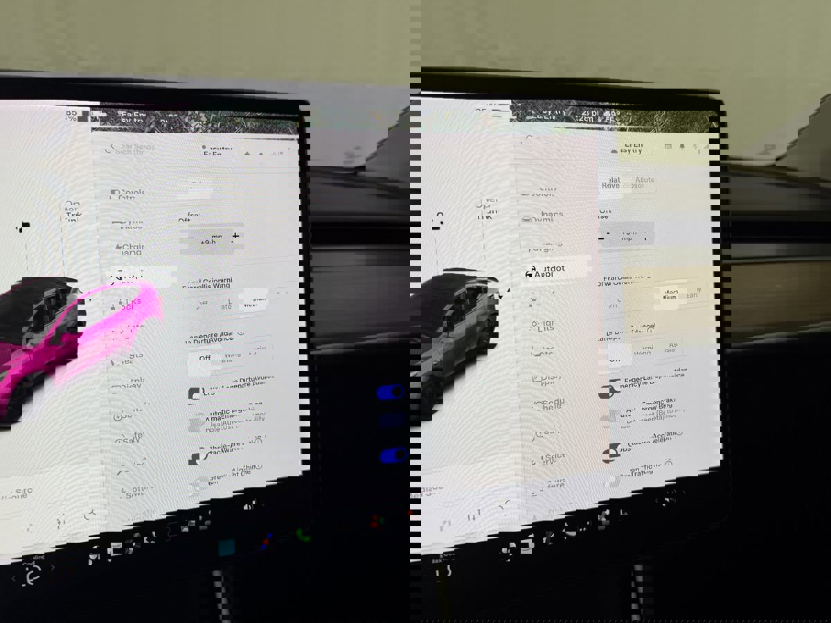 Used 2020 Tesla Model Y Long Range image 20