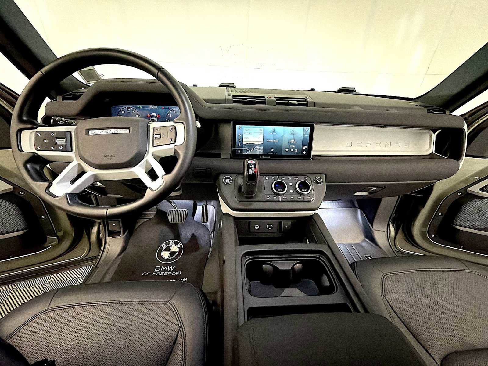 Used 2023 Land Rover Defender 90 S image 12