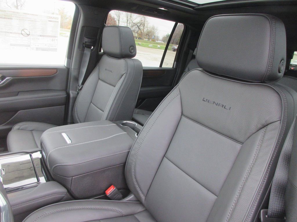 New 2026 GMC Yukon XL Denali w/ Sun & Power Step Package AWD/4WD image 12