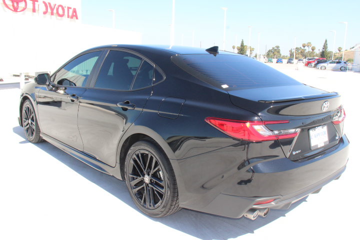 Used 2026 Toyota Camry SE w/ Convenience Package FWD image 5