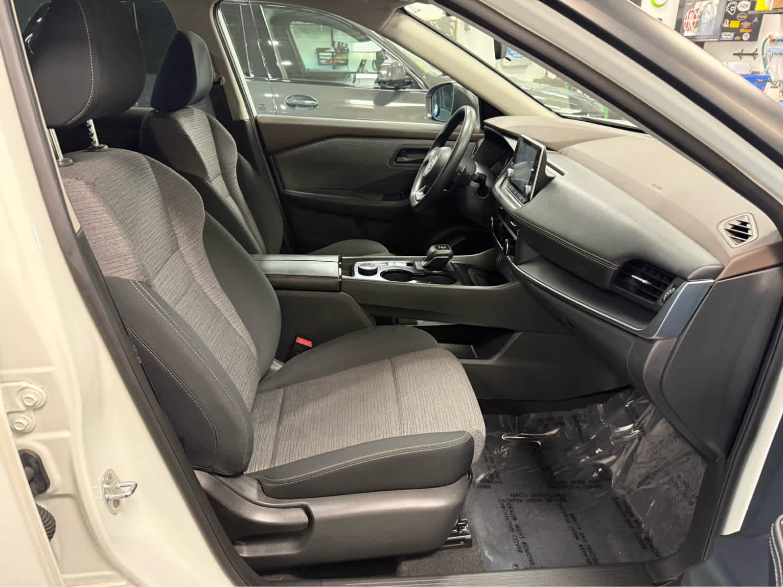Used 2021 Nissan Rogue S AWD/4WD image 27