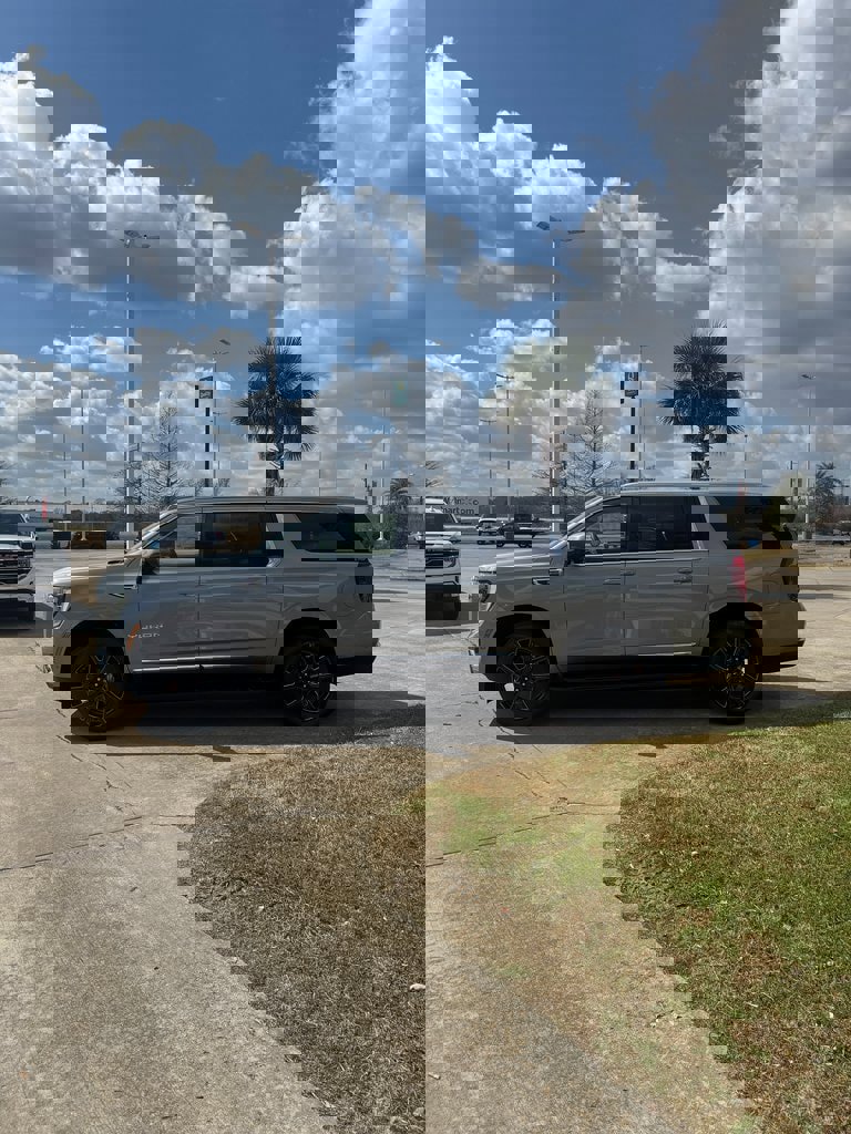 New 2026 GMC Yukon XL Elevation w/ Elevation Premium Package image 5