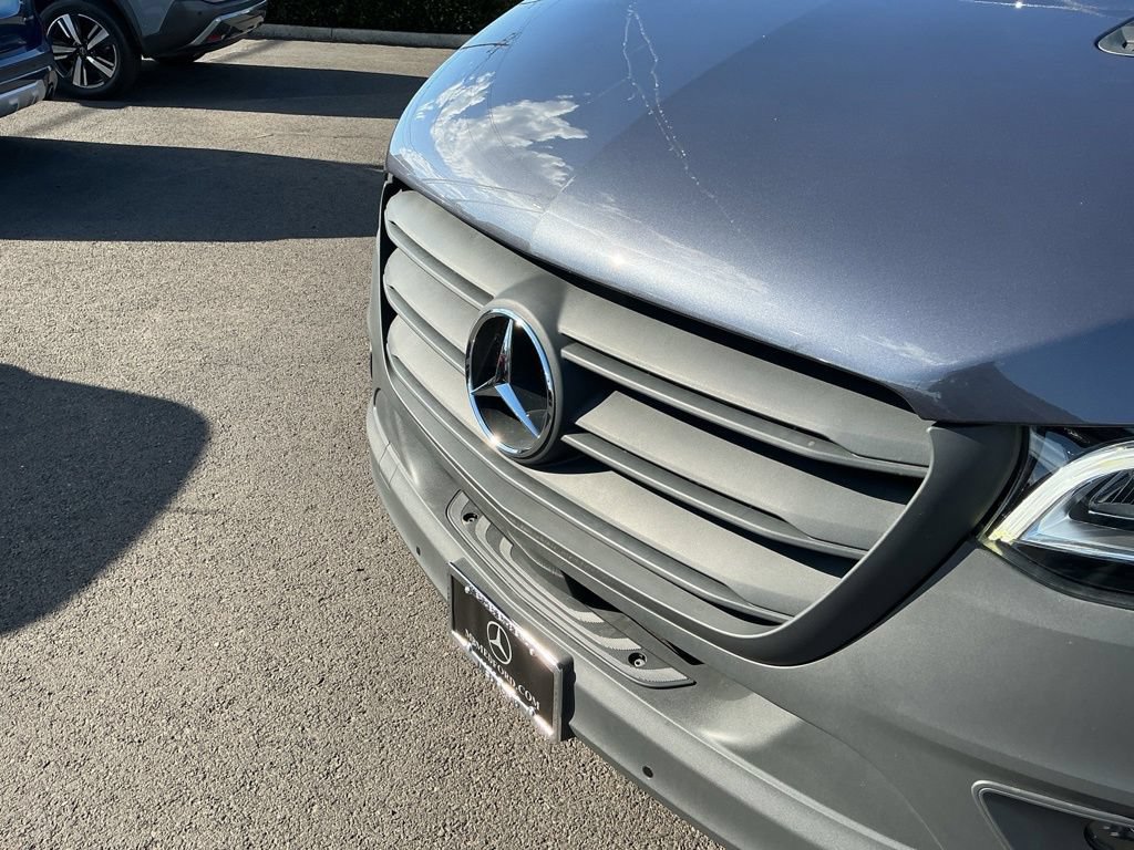 Used 2025 Mercedes-Benz Sprinter 2500 image 5