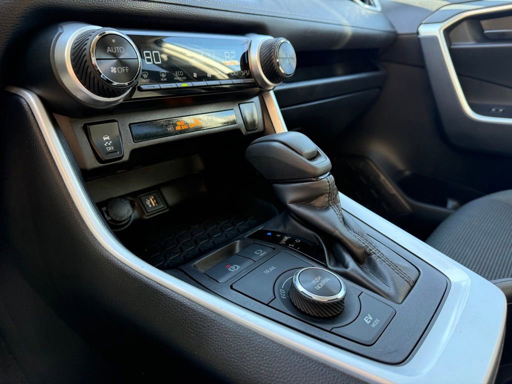 Certified 2024 Toyota RAV4 LE image 25