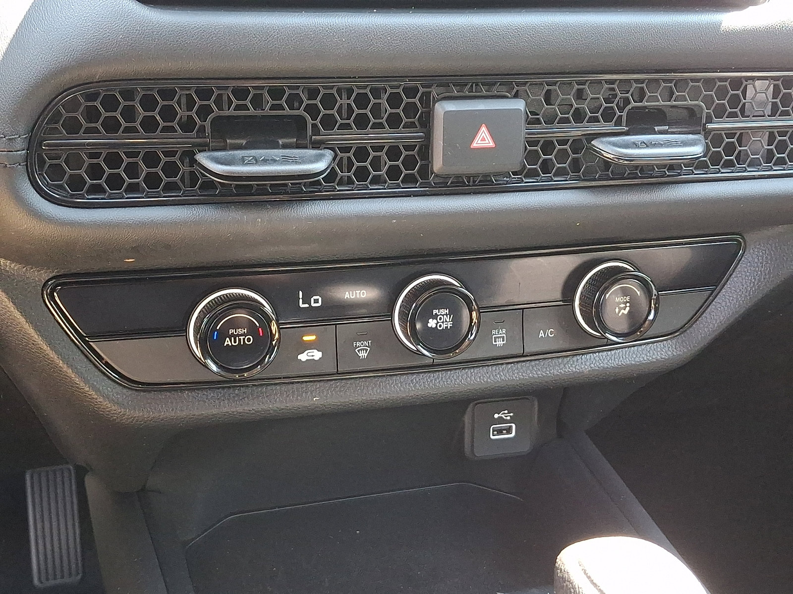Used 2024 Honda HR-V LX image 16