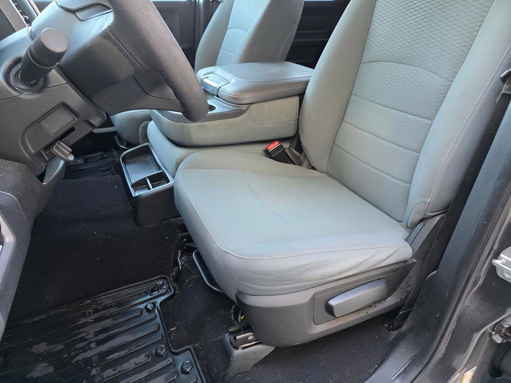 Used 2019 RAM 1500 Express w/ Express Value Package AWD/4WD image 18