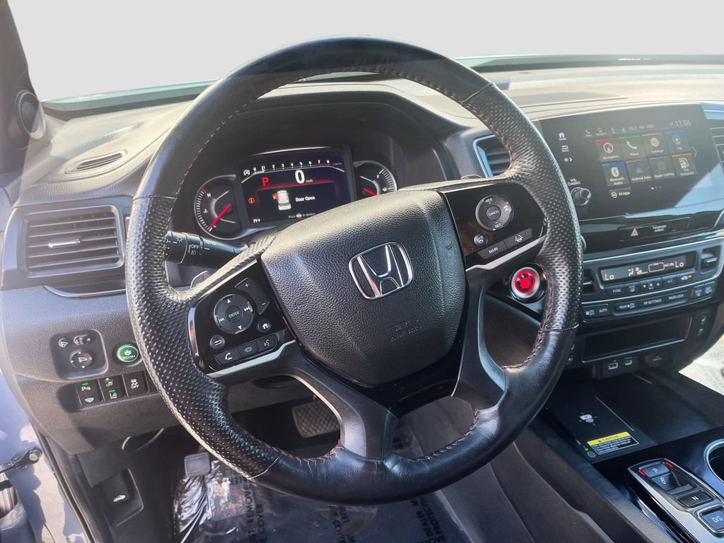 Used 2025 Honda Passport Black Edition image 11