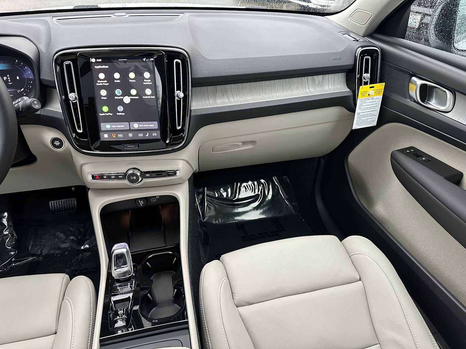 New 2026 Volvo XC40 B5 Plus w/ Protection Package Premier image 18