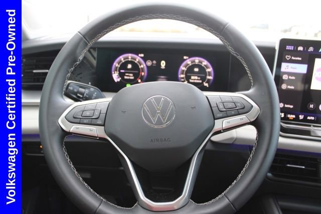 Used 2025 Volkswagen Tiguan SE image 28