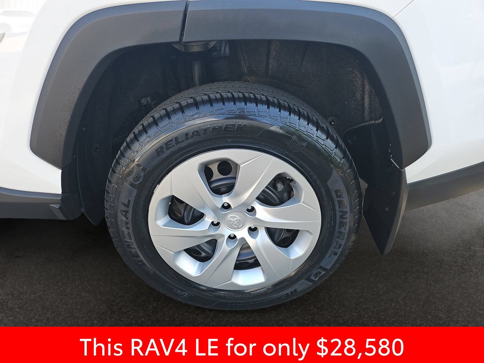 Used 2023 Toyota RAV4 LE AWD/4WD image 45