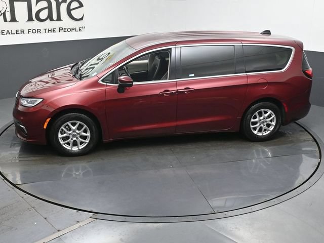 Used 2023 Chrysler Pacifica Touring-L FWD image 60