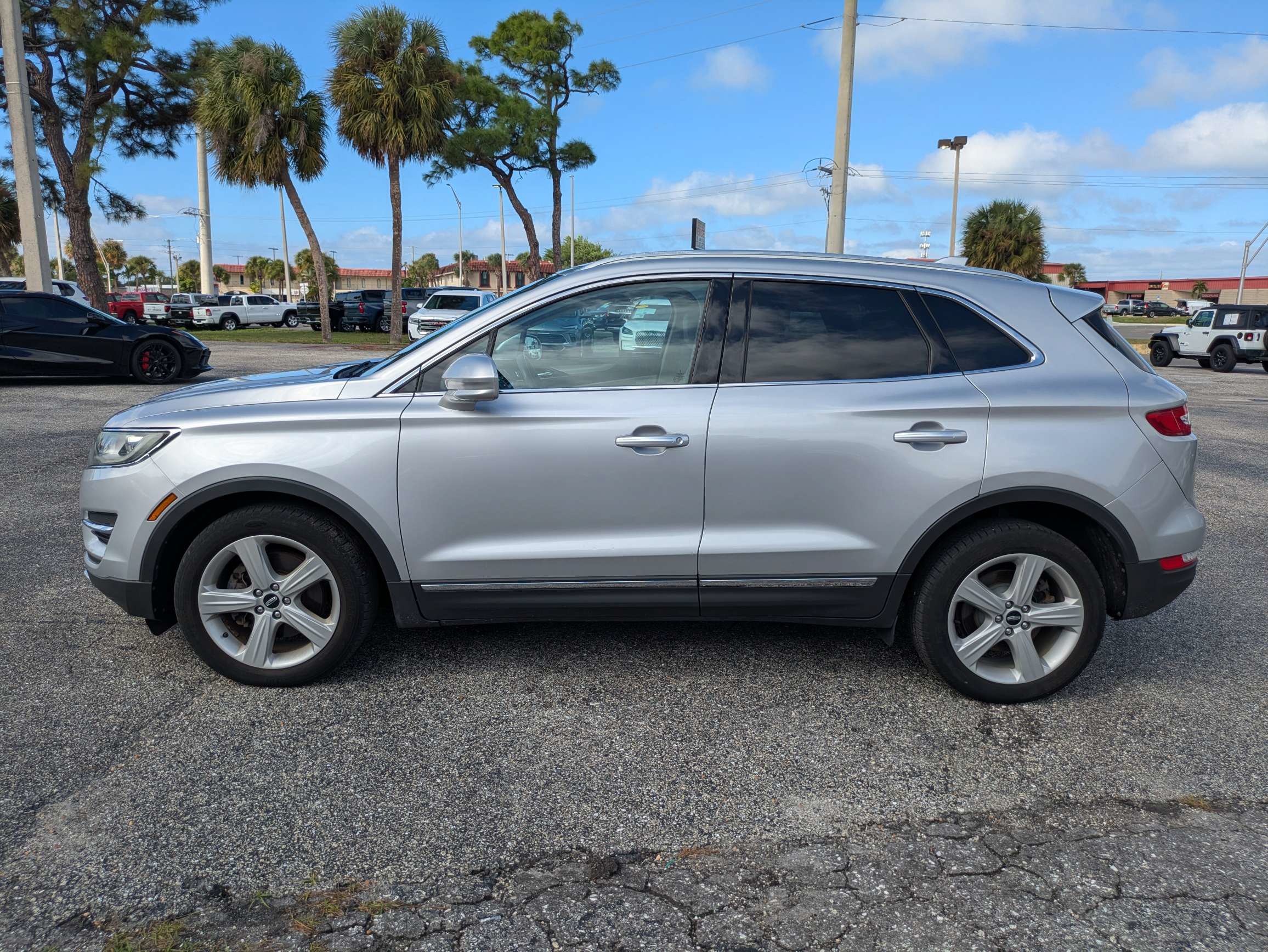 Used 2017 Lincoln MKC Premiere FWD image 7