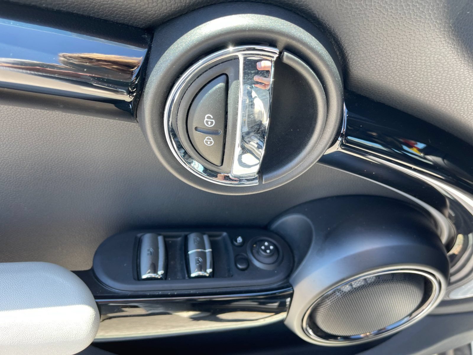 Used 2023 MINI Cooper S FWD image 13