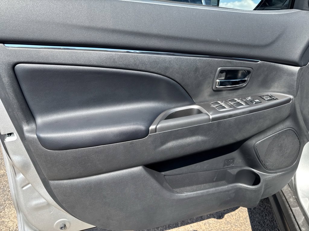 New 2027 Mitsubishi Outlander Sport SE FWD image 26