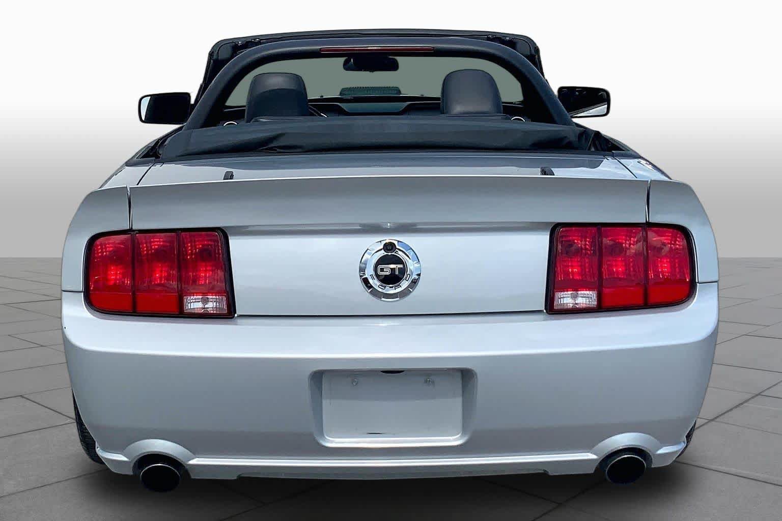Used 2006 Ford Mustang GT Premium RWD image 4