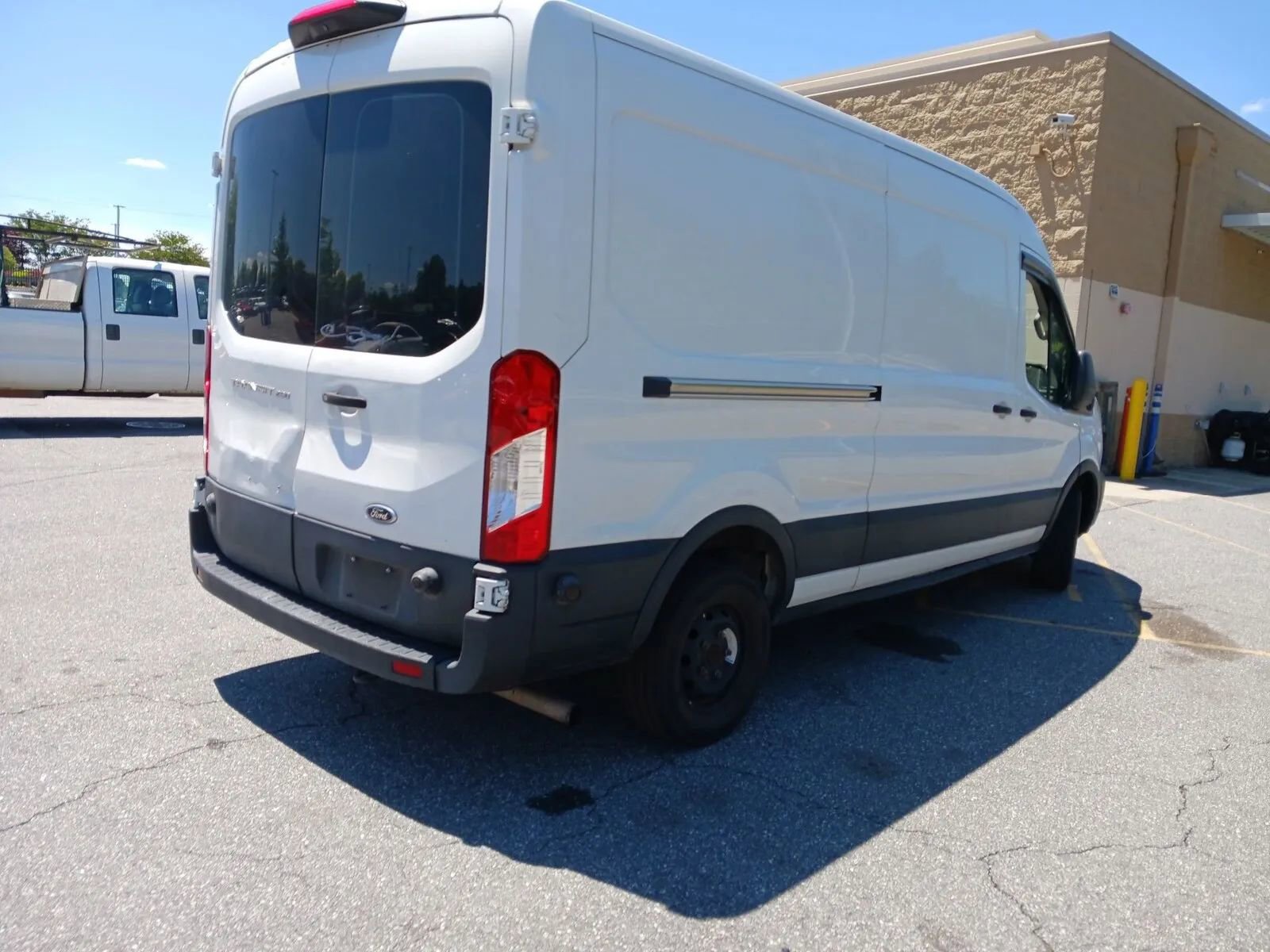 Used 2020 Ford Transit 250 Medium Roof w/ Load Area Protection Package RWD image 2