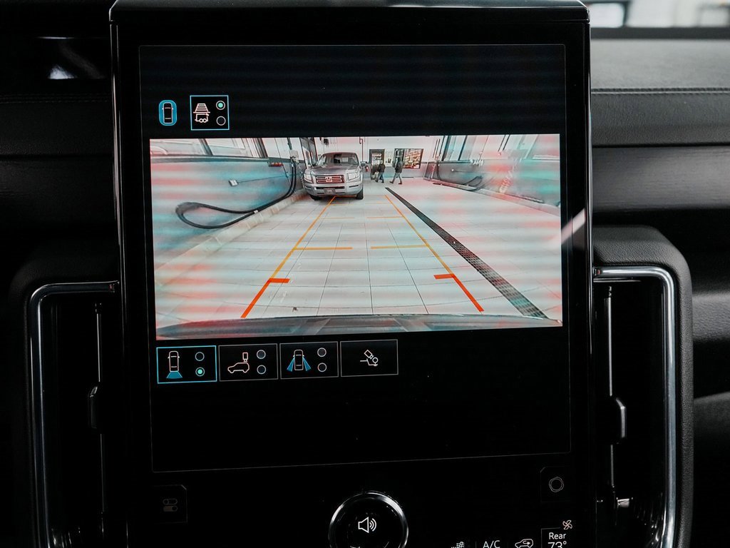 Used 2025 GMC Yukon XL Denali image 18