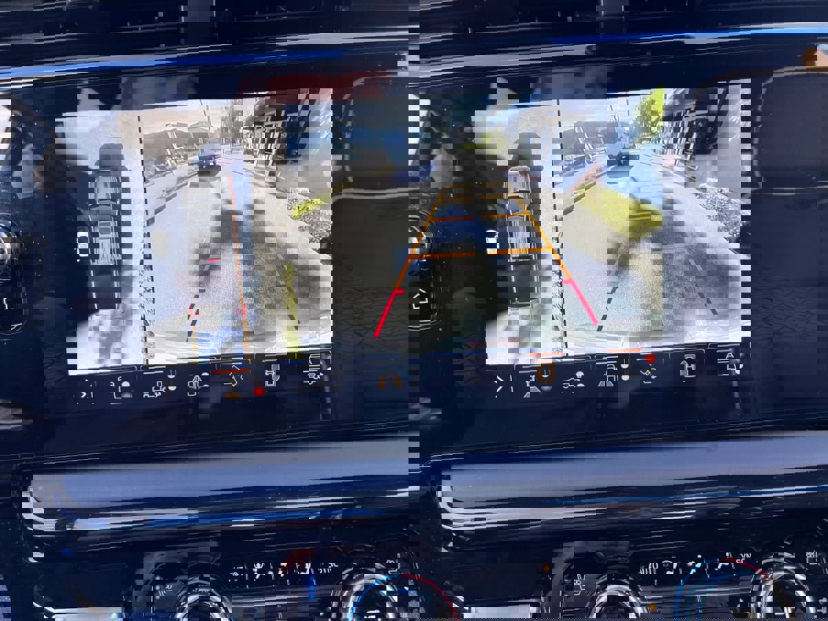 Used 2025 GMC Sierra 1500 AT4X image 21