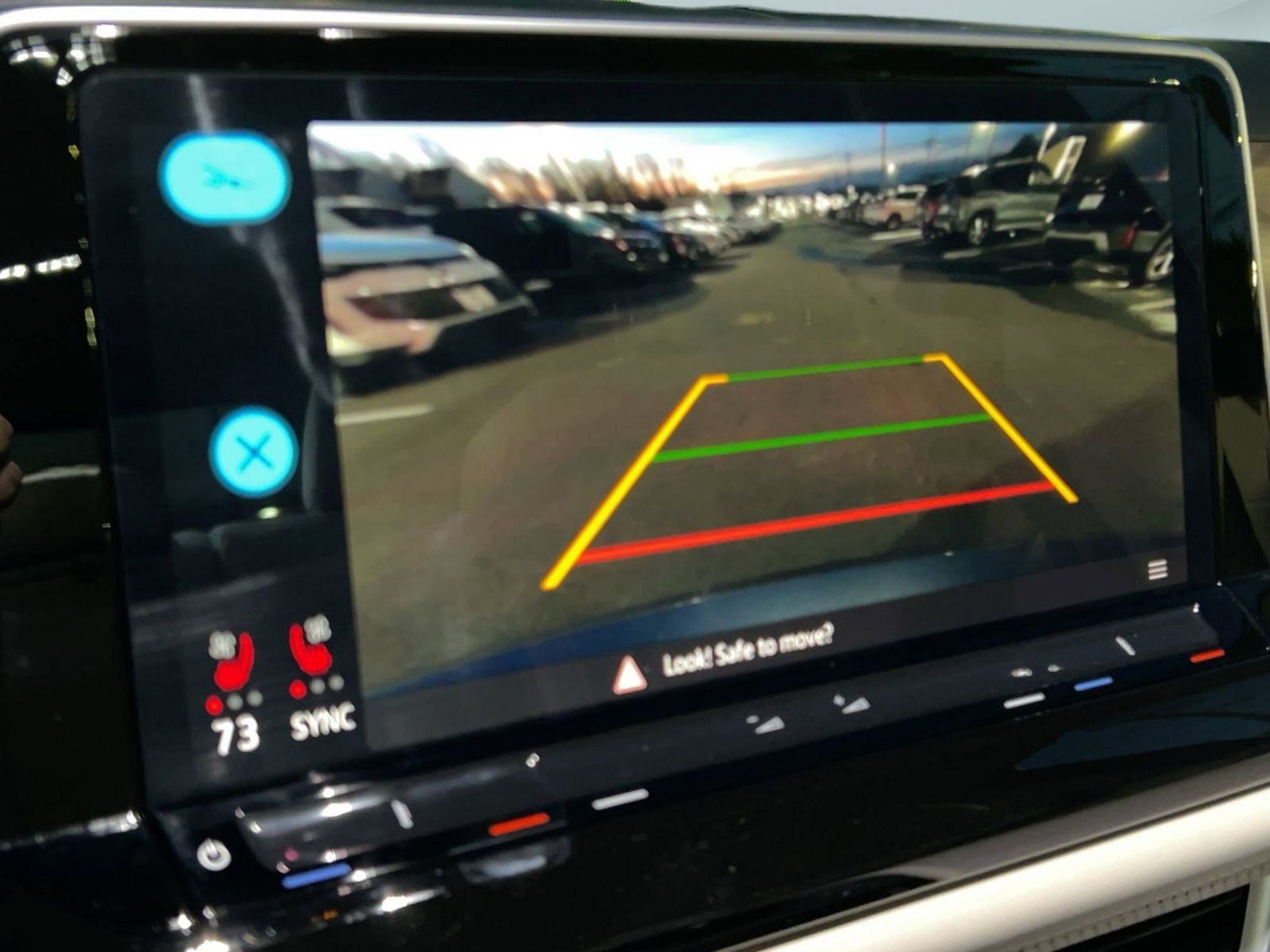 Certified 2025 Volkswagen Atlas SE image 23