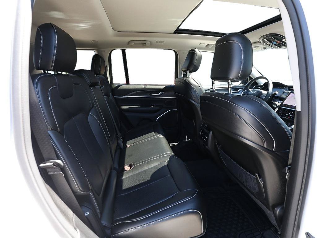 Used 2023 Jeep Grand Cherokee 4WD 4xe w/ Luxury Tech Group II image 24