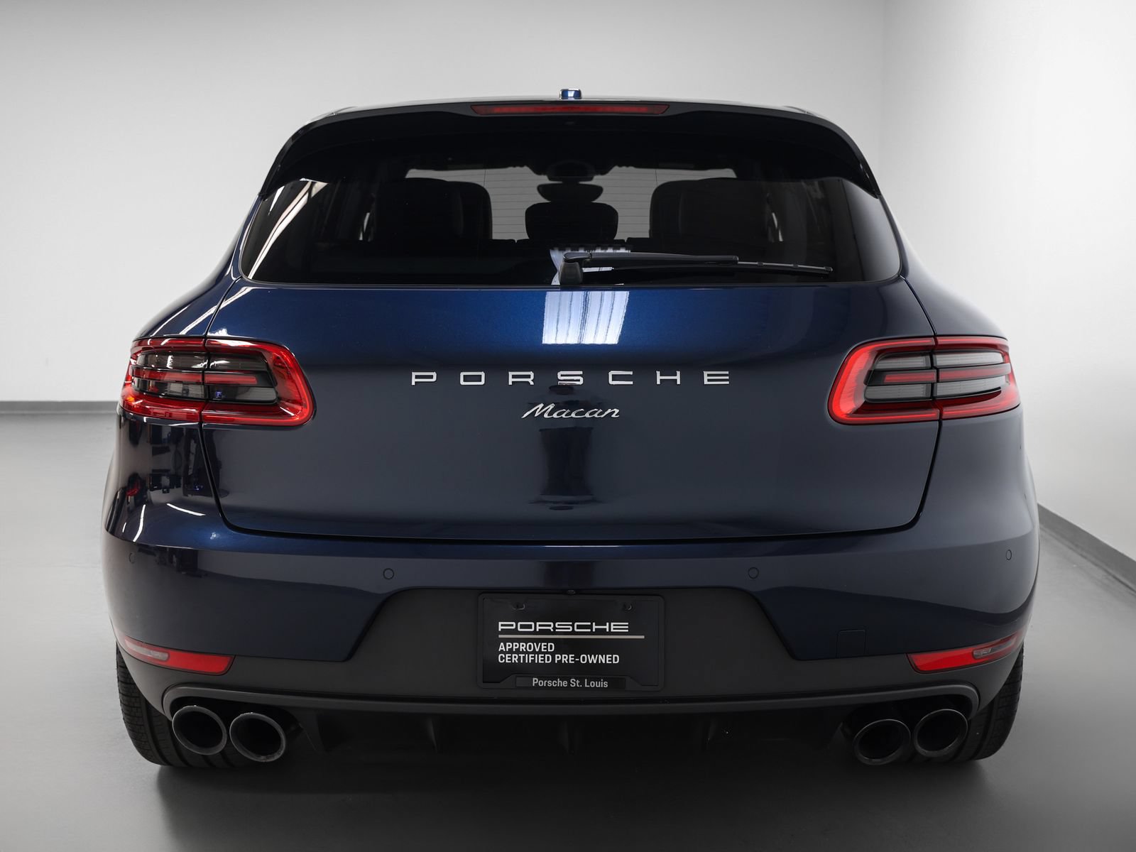 Certified 2018 Porsche Macan Sport Edition AWD/4WD image 11