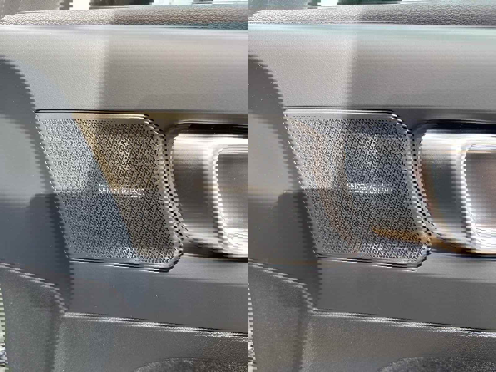 New 2026 Volvo XC40 B5 Plus w/ Protection Package Premier image 14