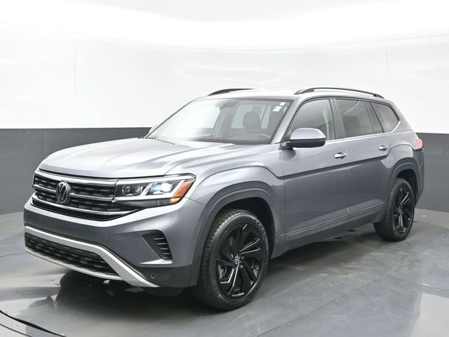 Used 2023 Volkswagen Atlas SE w/ Black Wheel Package image 1