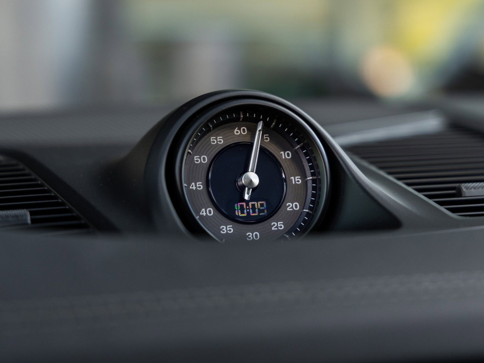 New 2026 Porsche Cayenne Turbo image 33