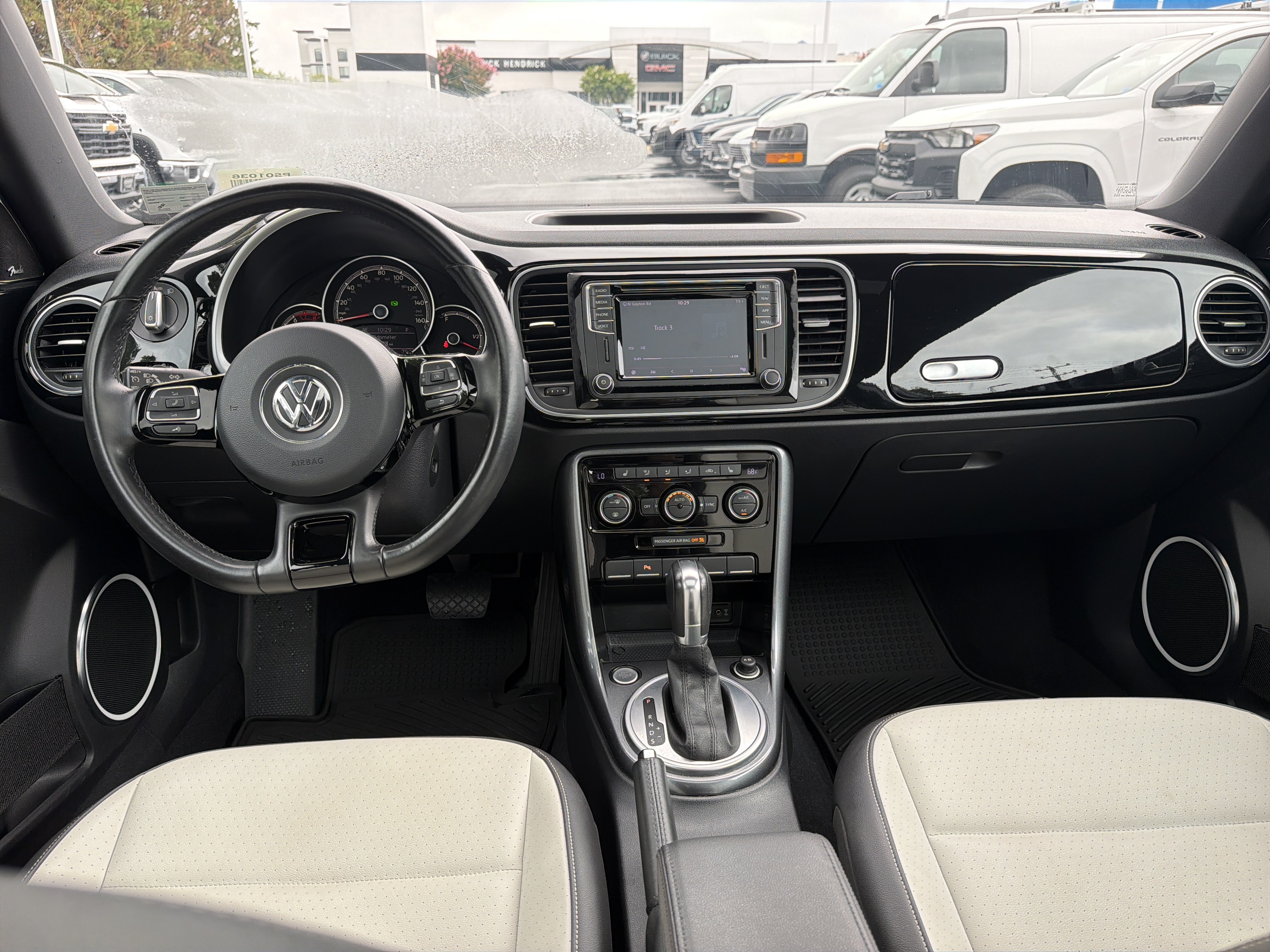 Used 2019 Volkswagen Beetle 2.0T SE w/ SE Premium Package FWD image 30