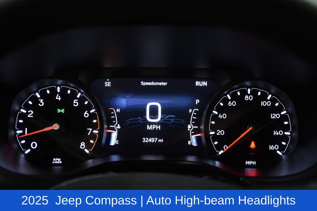 Used 2025 Jeep Compass Trailhawk AWD/4WD image 13