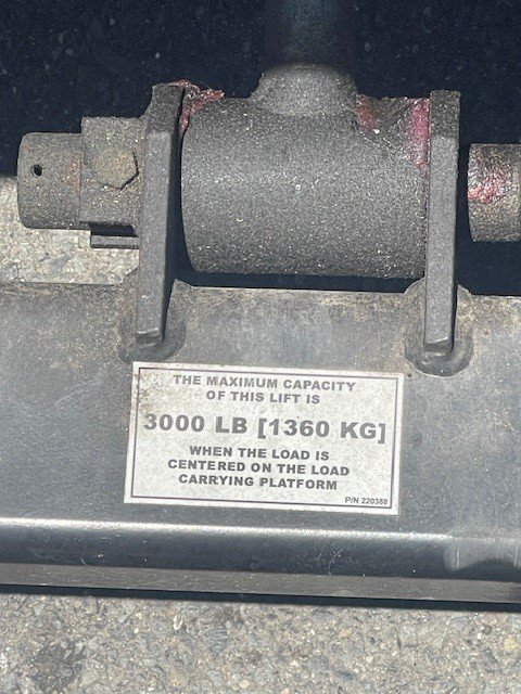 Used 2023 Isuzu NPR RWD image 10