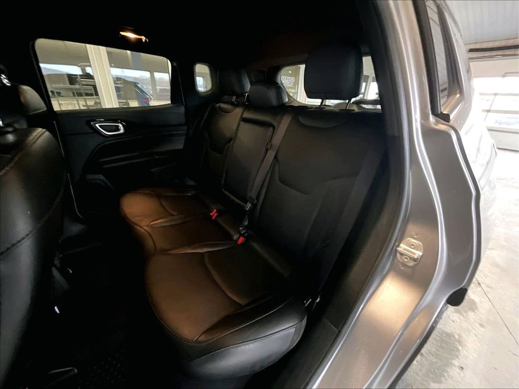 Used 2023 Jeep Compass Trailhawk w/ Trailhawk Elite Group image 15