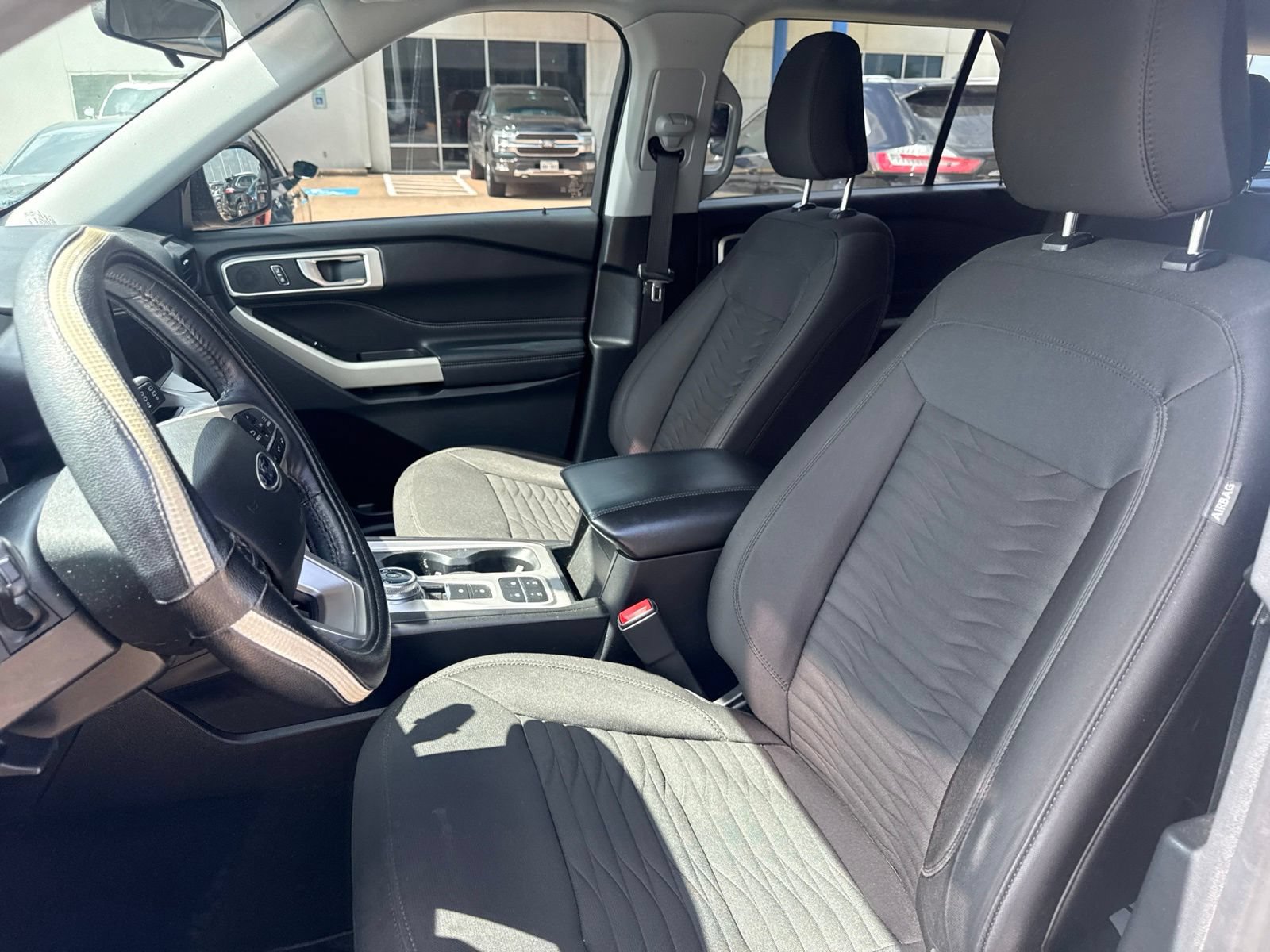 Used 2021 Ford Explorer XLT RWD image 10