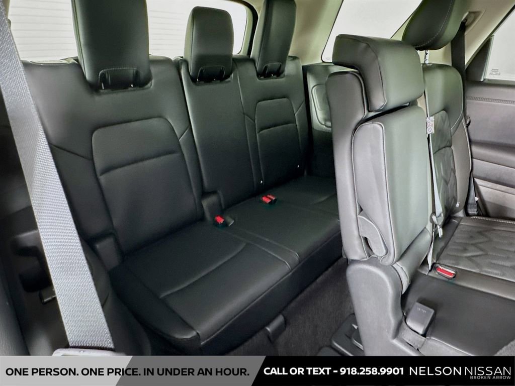 New 2026 Nissan Pathfinder Platinum image 28