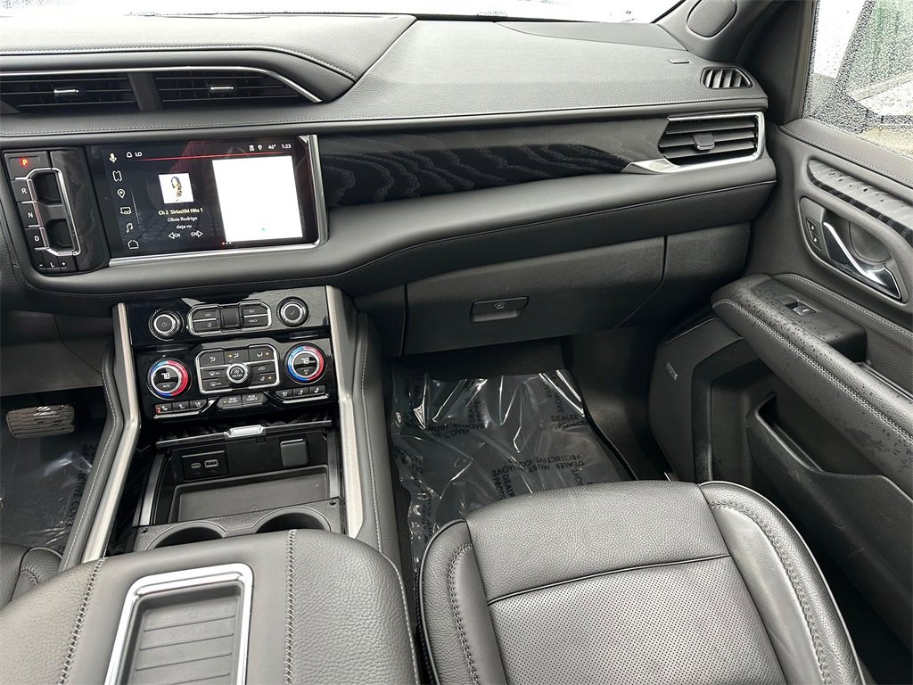 Used 2024 GMC Yukon XL Denali w/ Denali Reserve Package image 20