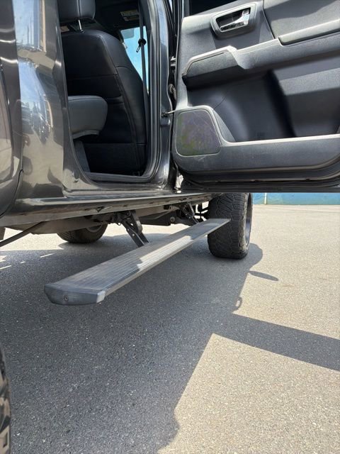 Used 2019 Toyota Tacoma SR image 5