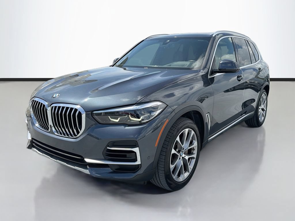 Used 2022 BMW X5 xDrive40i w/ Premium Package AWD/4WD image 3