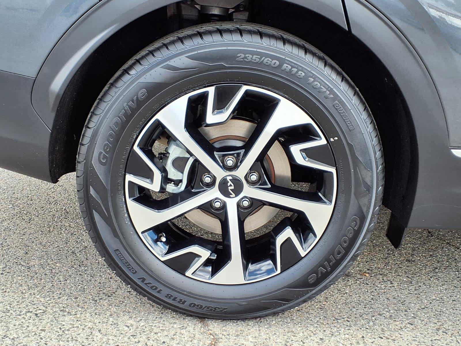 Used 2023 Kia Sportage EX FWD image 7