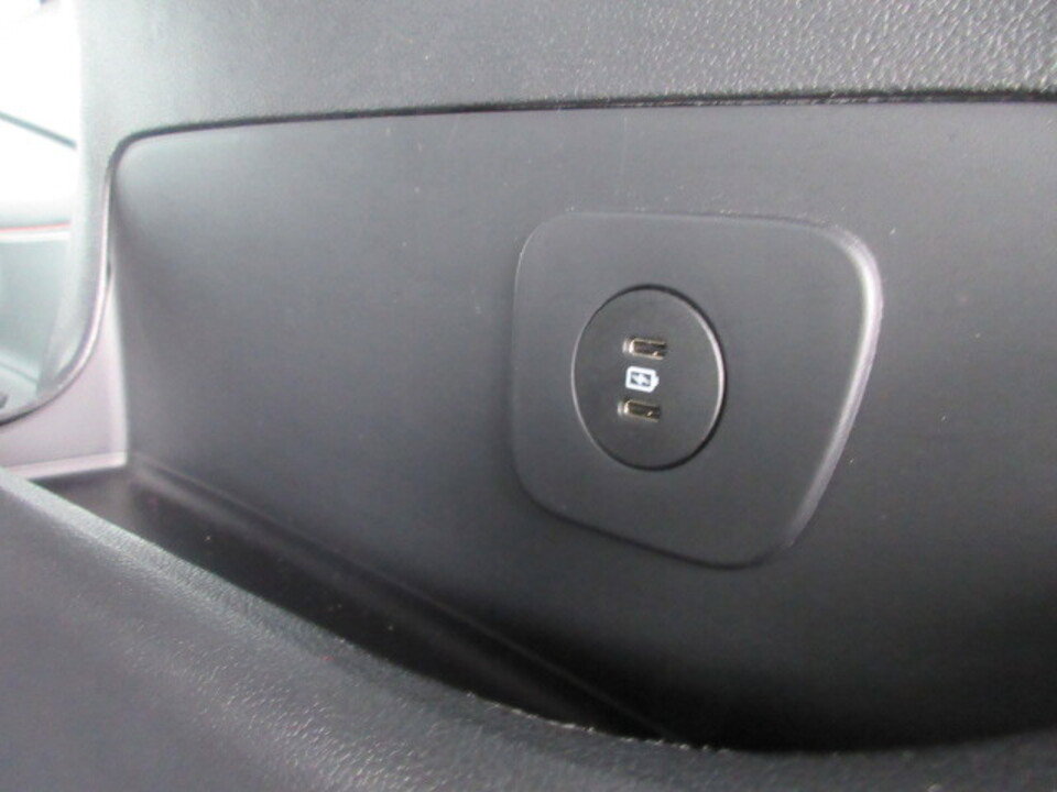 Used 2025 Ford Explorer ST-Line w/ Premium Package image 50