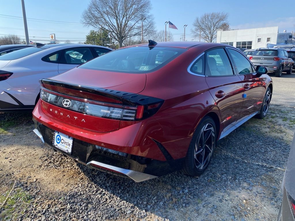 New 2026 Hyundai Sonata SEL FWD image 3