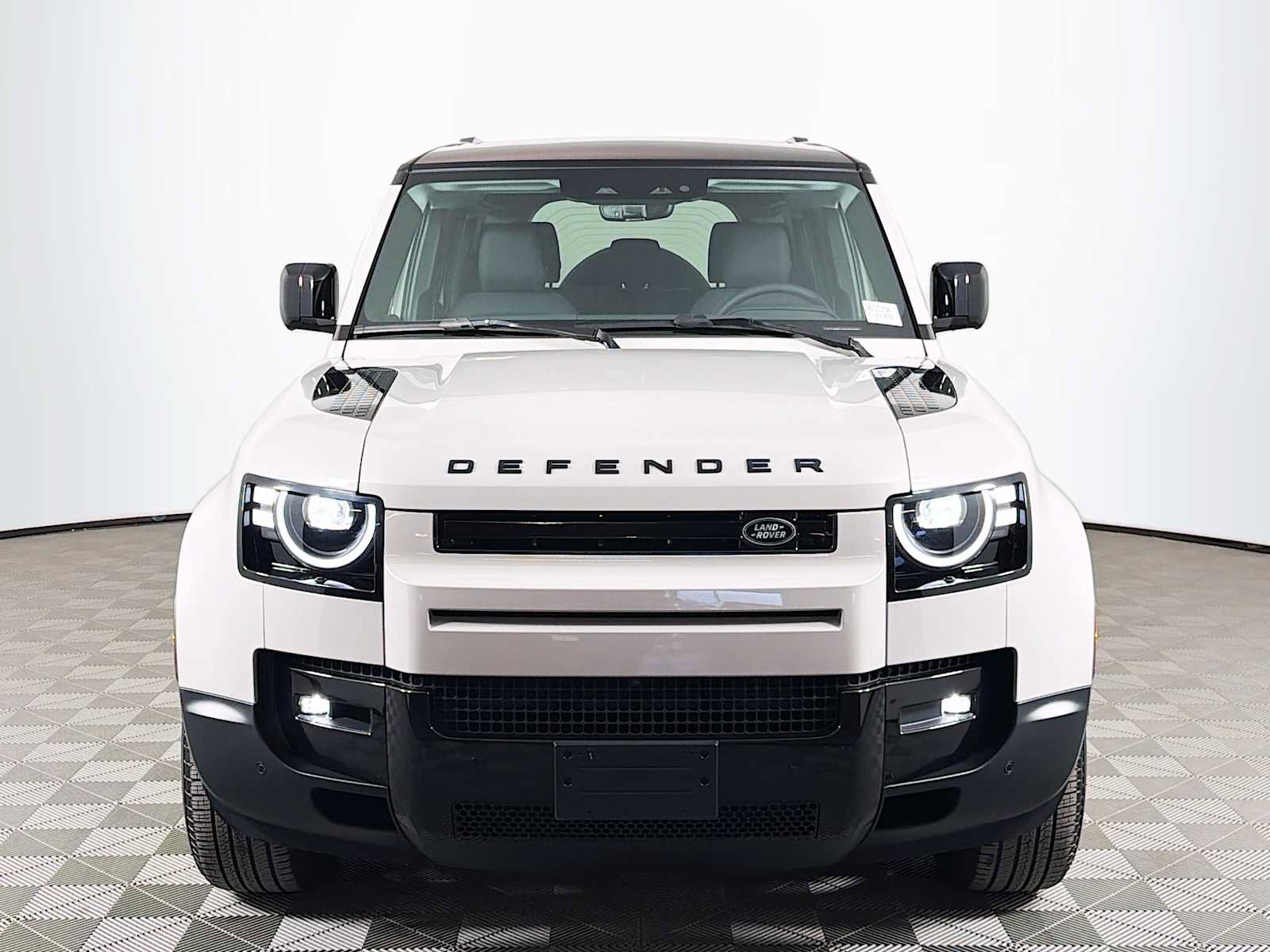 Used 2026 Land Rover Defender 110 S image 2