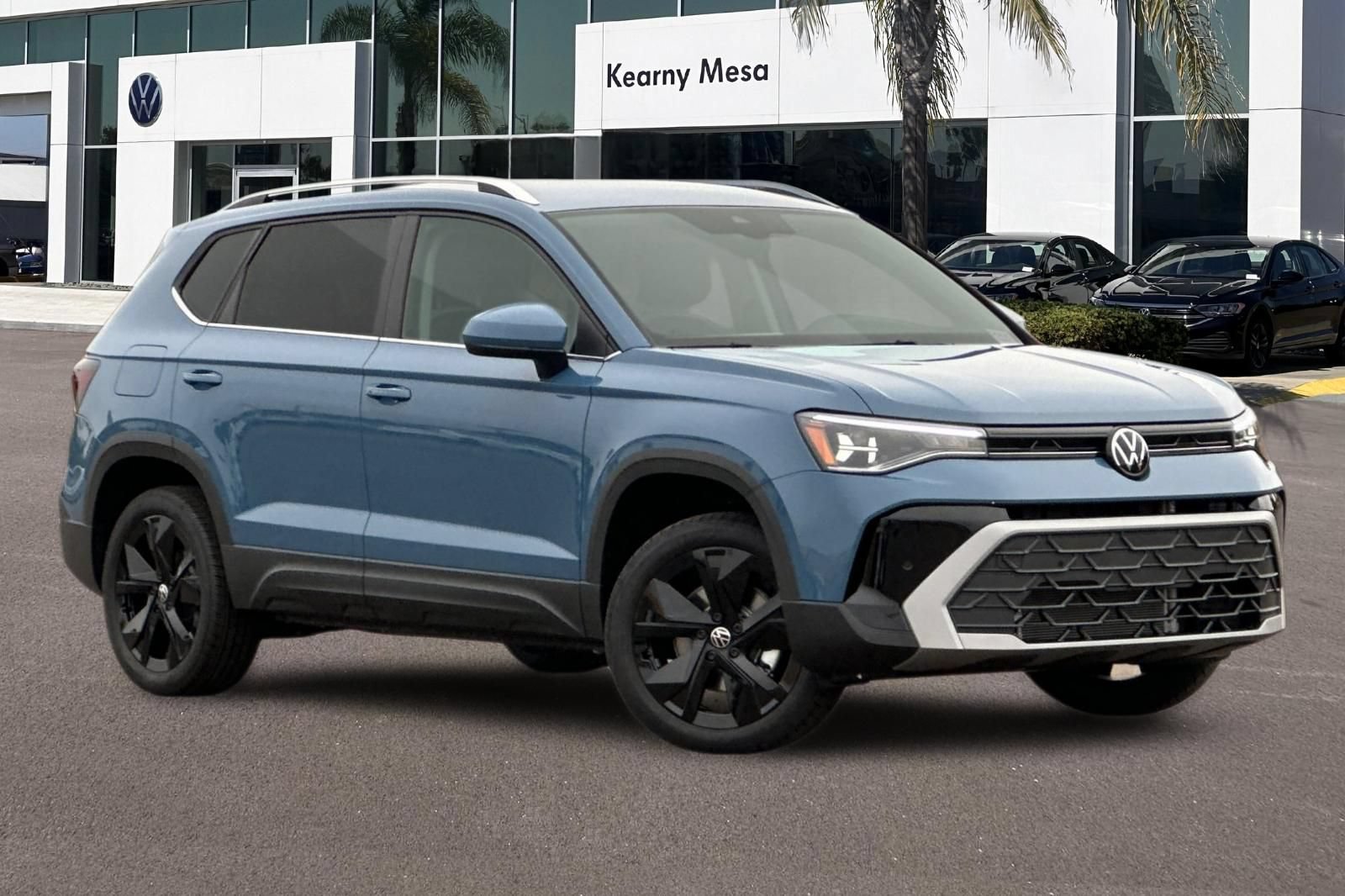New 2026 Volkswagen Taos SE FWD image 2