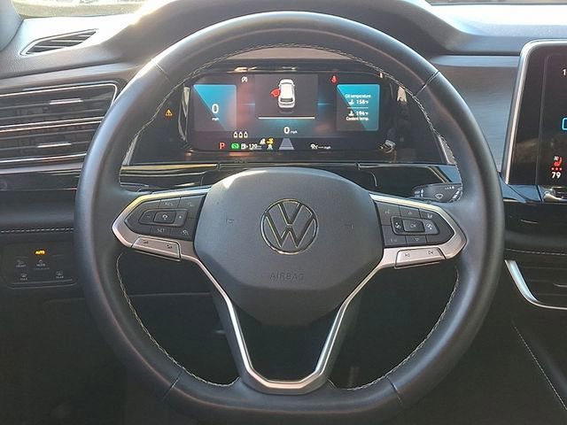 Used 2024 Volkswagen Atlas Cross Sport SE AWD/4WD image 19