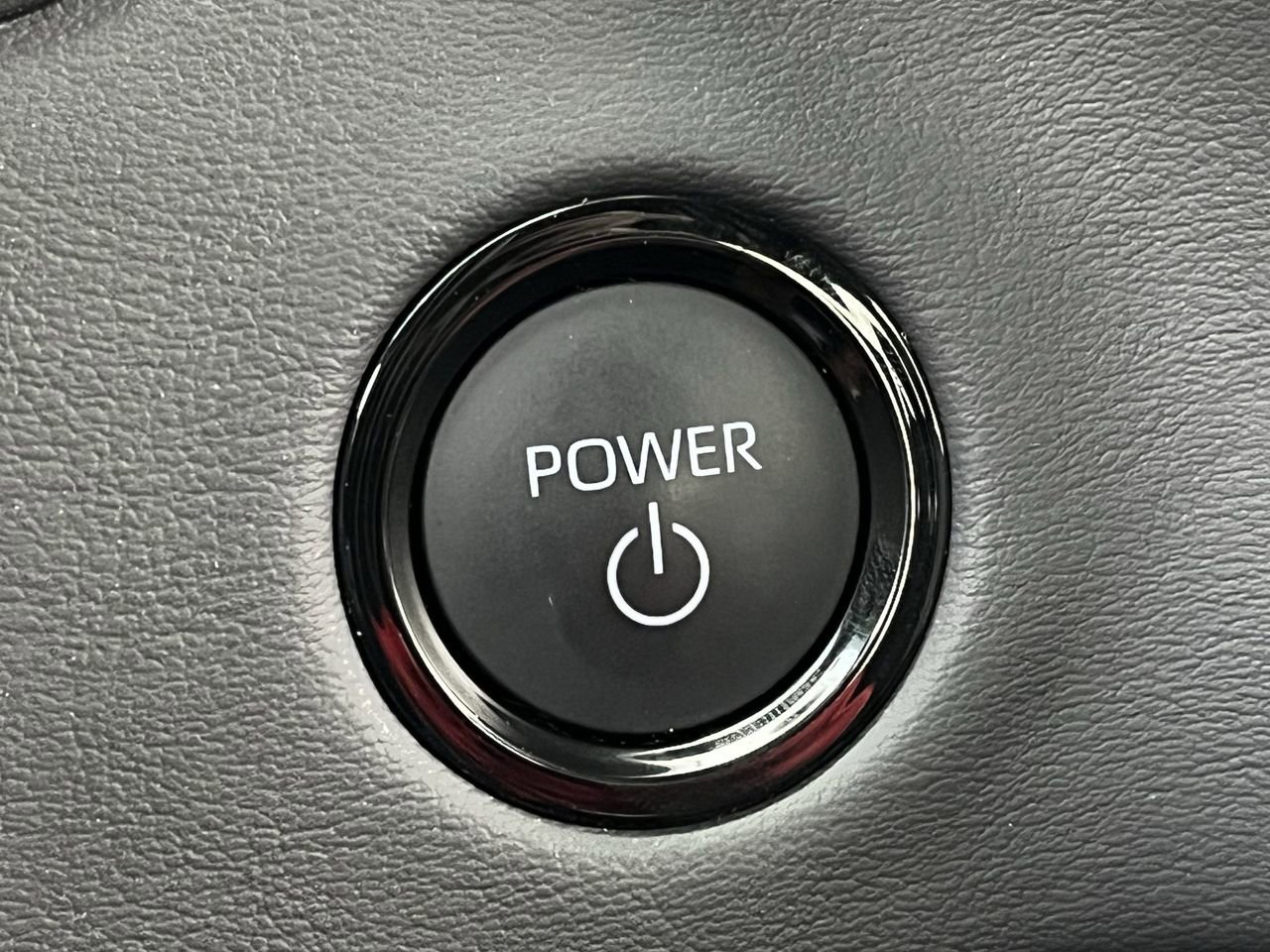 Used 2025 Toyota Tundra Platinum AWD/4WD image 19